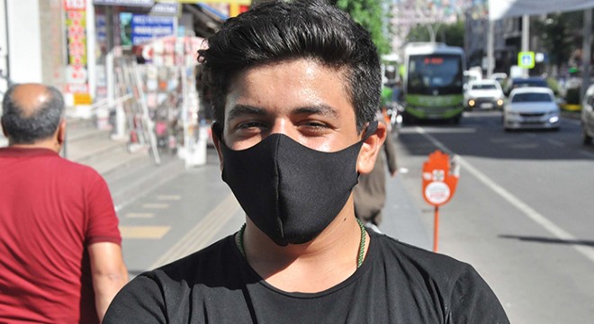Uzmanlardan  siyah maske  uyarısı: Koruyuculuğu yok