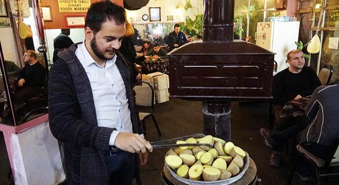 Uzun kış gecelerinin vazgeçilmezi, közde patates
