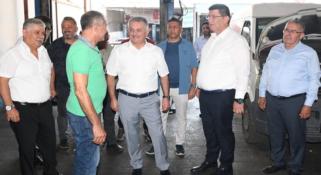 Vali Yazıcı, Eski Sanayi Sitesi'nde esnaflarla buluştu