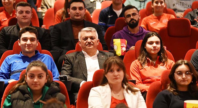 Vali Yazıcı, 'Servet Operasyonu'nu öğrencilerle birlikte izledi