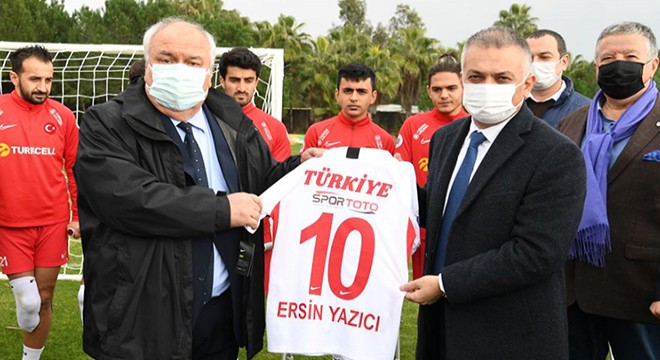 Vali Yazıcı'dan milli sporculara ziyaret