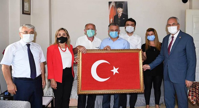 Vali Yazıcı'dan şehit ailelerine ziyaret