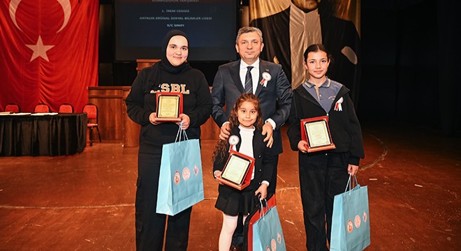 Vali Şahin: İstiklal Marşı, özgürlük mücadelesinin ebedi destanıdır