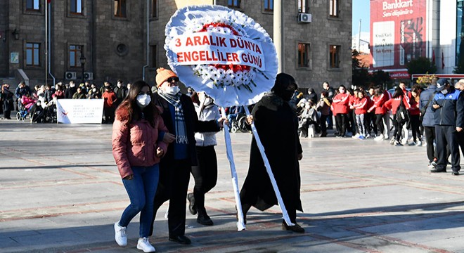 Vali Seymenoğlu, engelli bireylerle bir araya geldi