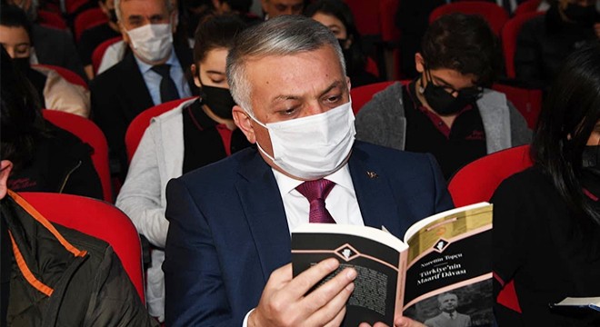 Vali Yazıcı dan 30 bin öğretmene kitap hediye