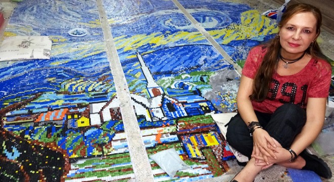 Van Gogh'un 'Yıldızlı Gece'si mozaik sanatıyla yorumlanıyor