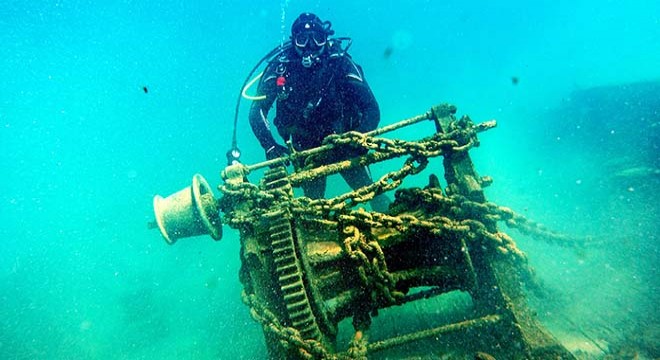 Van Gölü altında bulunan Rus şilebi turizme kazandırılacak