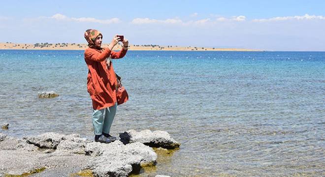 Van Gölü'nde gördükleri cisim korkuttu