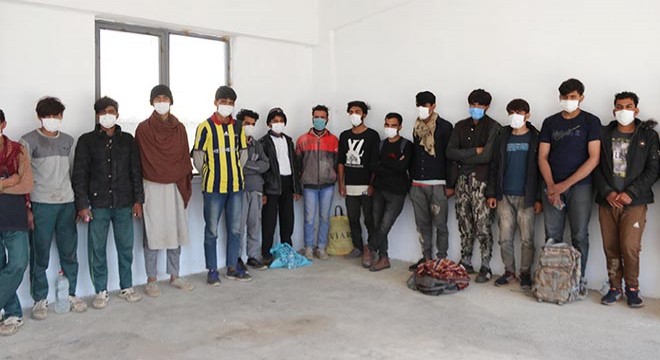 Van'da 73 Afgan kaçak göçmen yakalandı