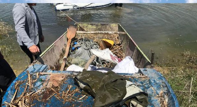 Van'da, sazlıkların arasında 350 metre ağ ele geçirildi