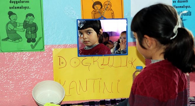 Van'daki ilkokulda 'doğruluk' kantini