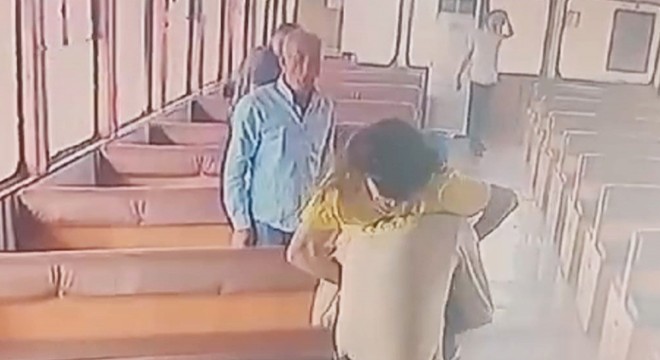 Vapurda yolcunun saçının yakılmasıyla ilgili yeni görüntüler ortaya çıktı