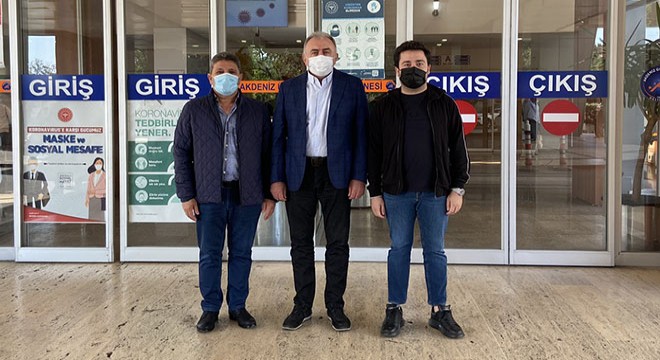 Vekil başkan, Böcek'i hastanede ziyaret etti