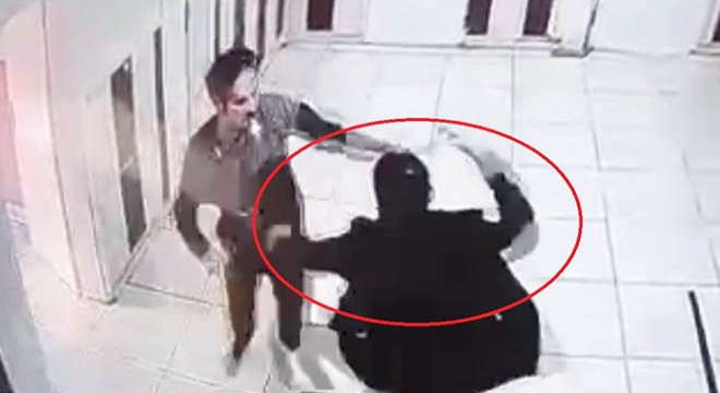 Veli ile öğretmenin okuldaki kavgası kamerada
