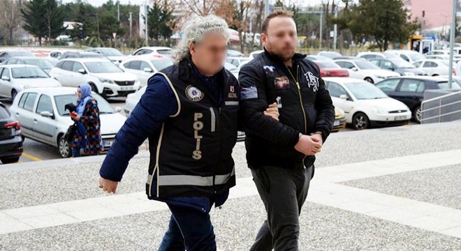 Vergi memuru evinde uyuşturucu ile yakalandı
