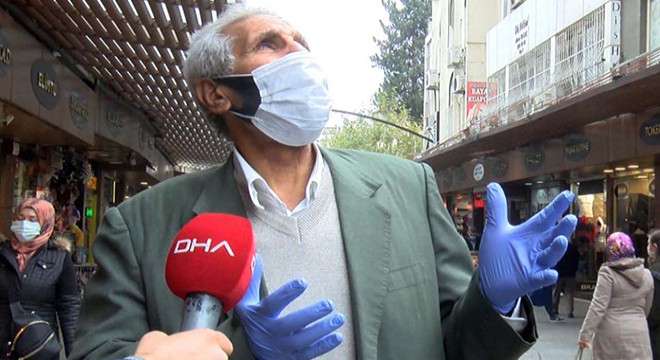 Virüsün bitmesi için gözyaşı dökerek dua etti