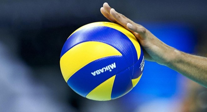 Voleybol maçında görünmez kaza: 2 yaralı