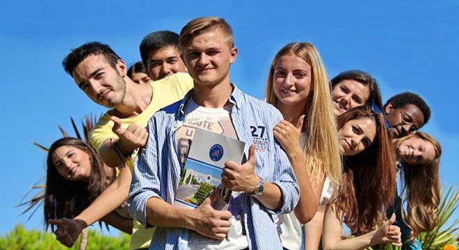 YÖK'ten lisans ve lisansüstü öğrencilerinin burslarına zam