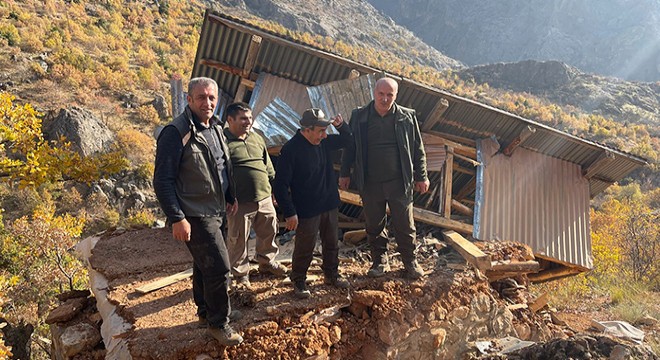 Yaban keçisi avında kullanılan kaçak avcı kulübeleri yıkıldı