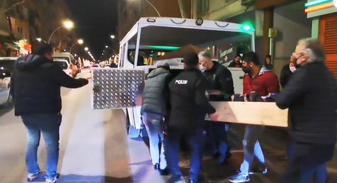 Yabancı uyruklu çift yaşadıkları evde ölü bulundu