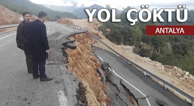 Yağış sonrası heyelan; Antalya'da yol çöktü