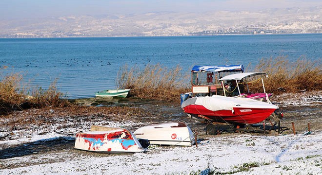 Yağışlar Sapanca Gölü nde su seviyesini yükseltti