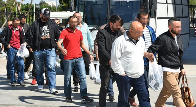 Yakalanan 122 kişiden 60'ı tutuklandı