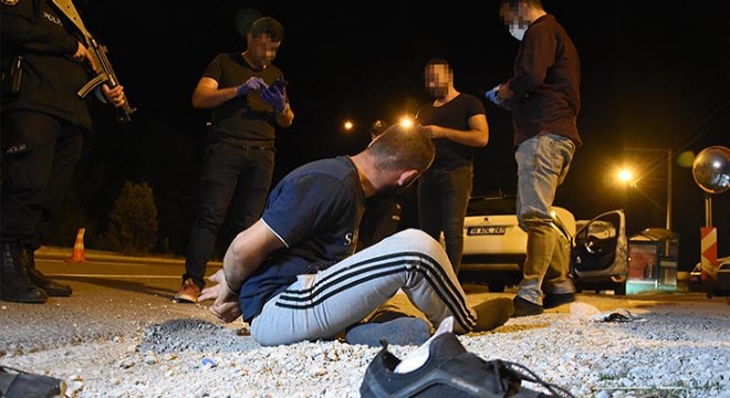 Yakalanan zanlının ayakkabı tabanından uyuşturucu çıktı