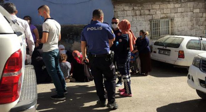 Yalnız yaşadığı evinde intihar etti