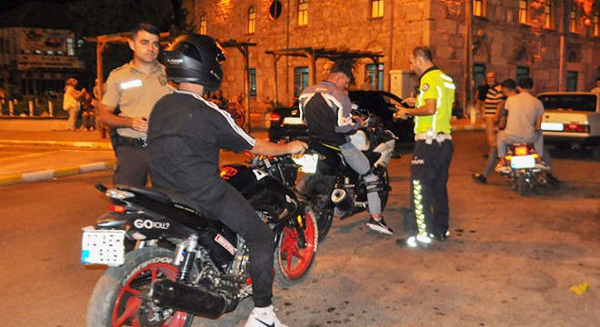 Yalvaç ta motosiklet denetimi