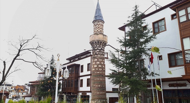 Yanan caminin asırlık minaresi Elmalı'nın simgesi oldu