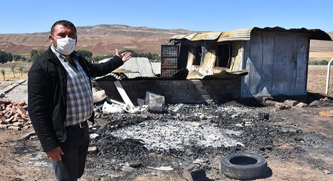 Yanan çiftlik evinin kundaklandığını iddia etti