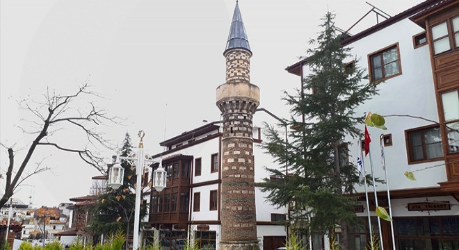 Yanan caminin asırlık minaresi Elmalı nın simgesi oldu