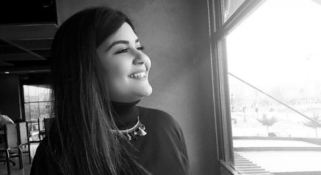 Yanarak ölmeden bir hafta önce yazmış; 'Bir avuç ömrün kalmış gibi gül'