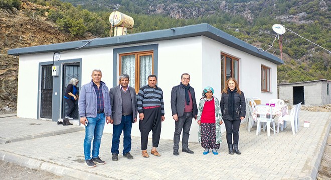 Yangın çıkan evin yerine yenisi yapıldı