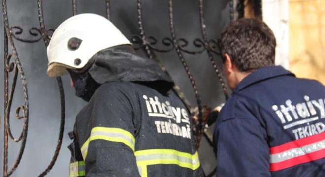 Yangında 15 kişi dumandan etkilendi