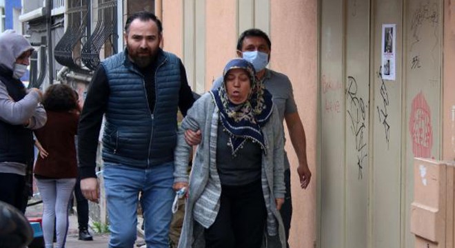 Yangında 3 kişi dumandan etkilendi
