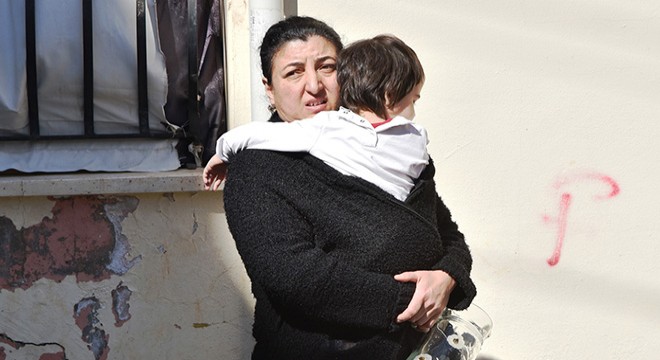 Yangında, anne ile kızı dumandan etkilendi