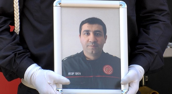 Yangında hayatını kaybeden itfaiyeci için cenaze töreni düzenlendi