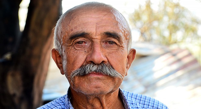 Yangında hayvanlarının telef olmasına ağladı