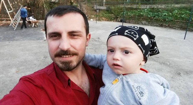 Yangında mahsur kalan baba ile oğlunu itfaiye kurtardı
