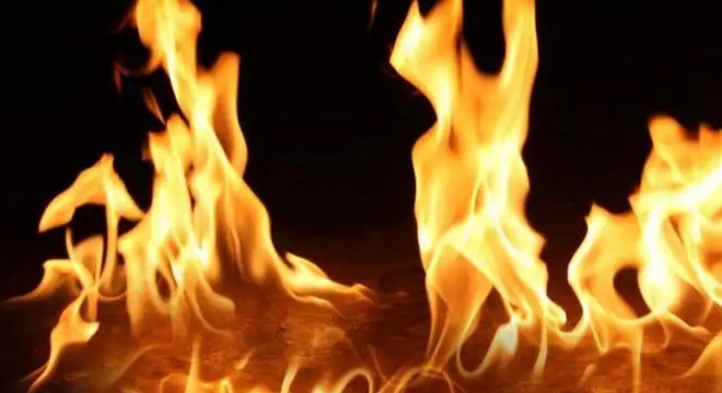 Yangında 2 yaşındaki çocuk hayatını kaybetti