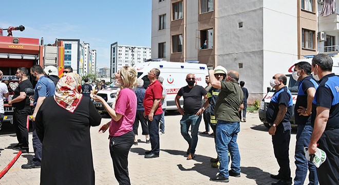 Yangında can pazarı: Mahsur kalan 40 kişi kurtarıldı