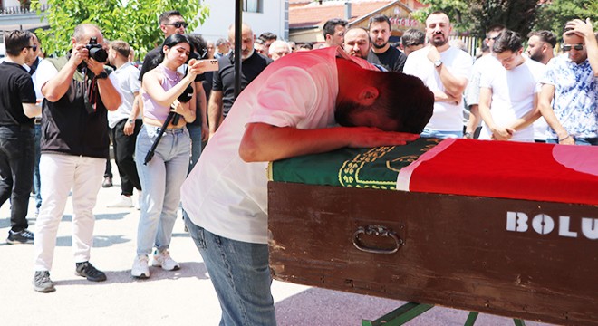 Yangında ölen gönüllü, gözyaşlarıyla uğurlandı