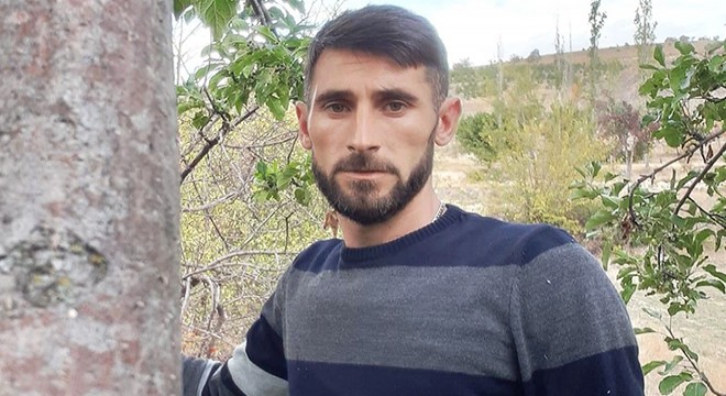 Yanmış otomobildeki 2 cesetle ilgili 3 şüpheli adliyede