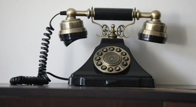 Yapay Zeka Telefon Asistanı Nasıl Çalışır?