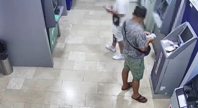 Yasa dışı bahis paralarını çekerken yakalandılar
