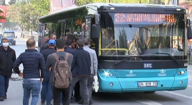 Yasağın ardından İstanbul'da toplu ulaşım