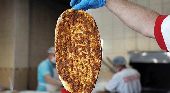 Yasak bitti, tepsi yemeği ve lahmacuna ilgi arttı