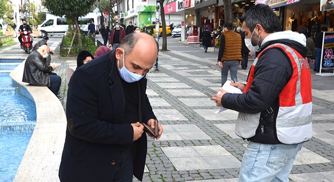 Yasaklanan caddede sigara içerken yakalandı, "Bilmiyordum" dedi